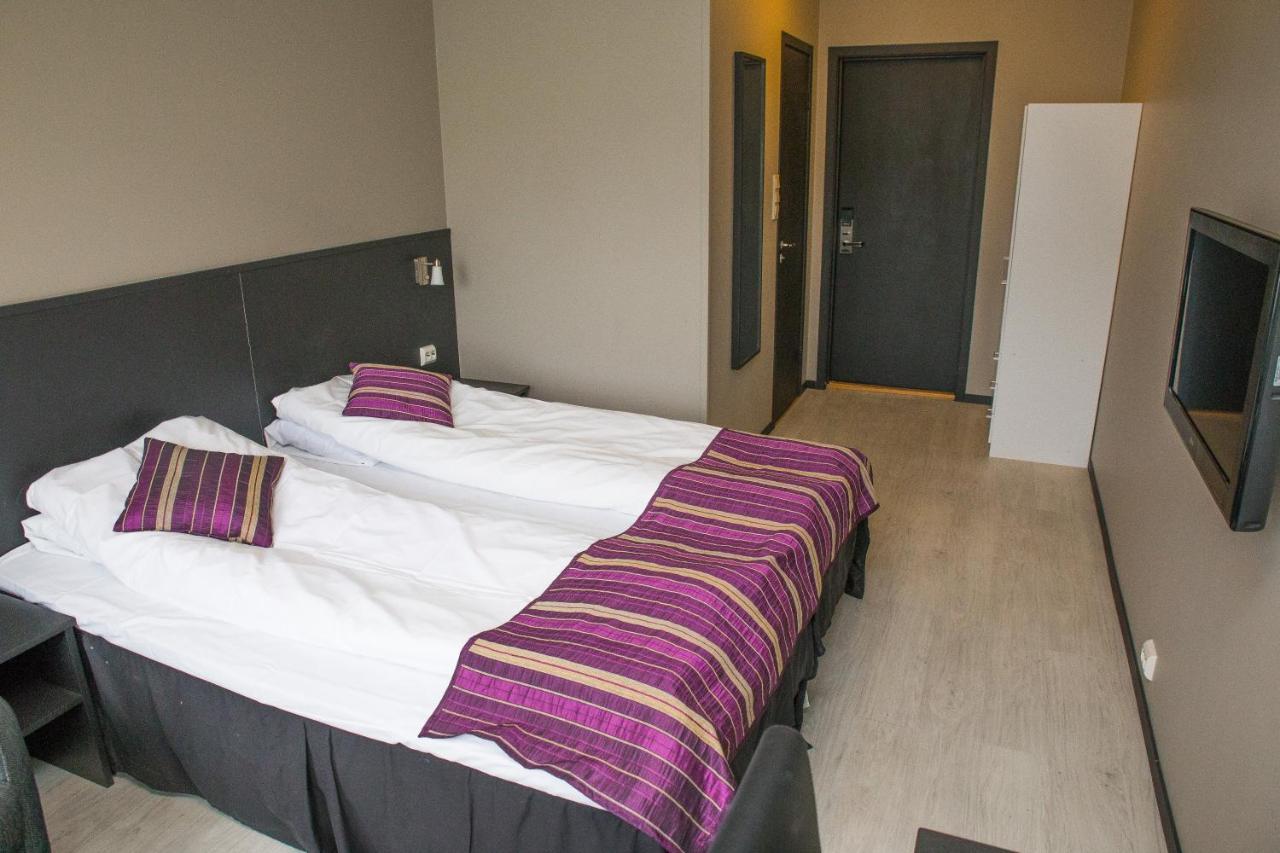 Systra Hotel Apartments Sjøholt Eksteriør billede